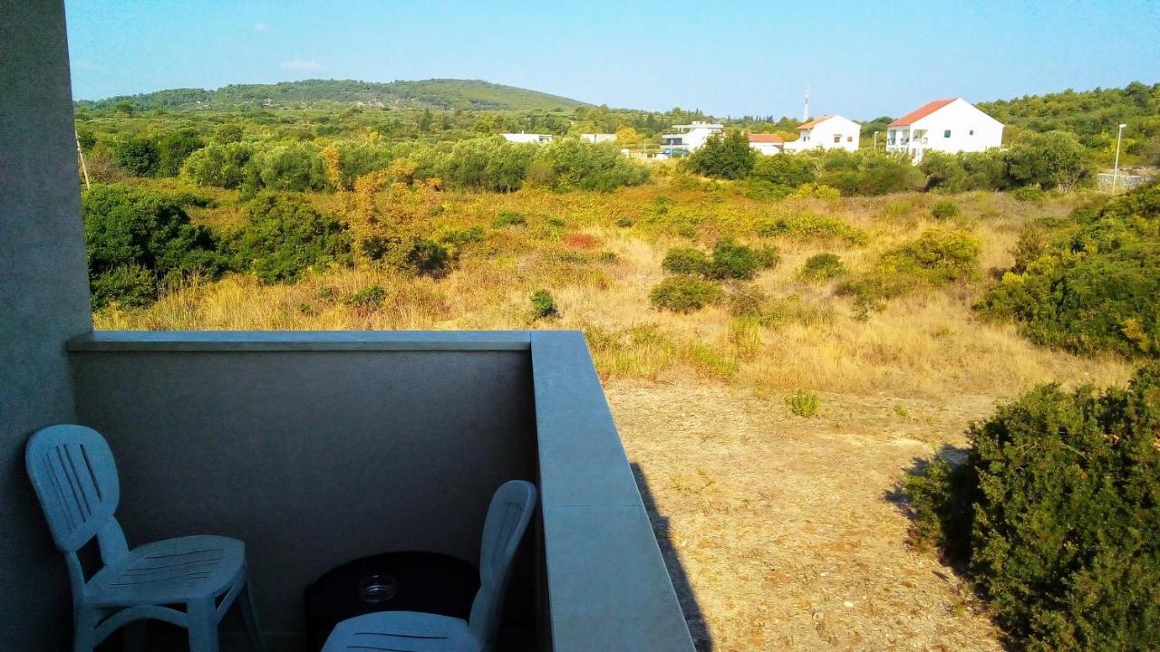 Studio Manora Sućuraj Exterior foto